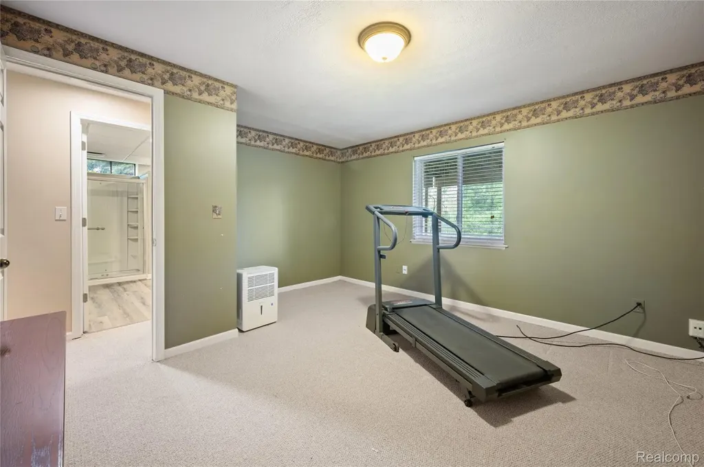 2460 Fenton Creek Lane Fenton Charter Township MI 48430