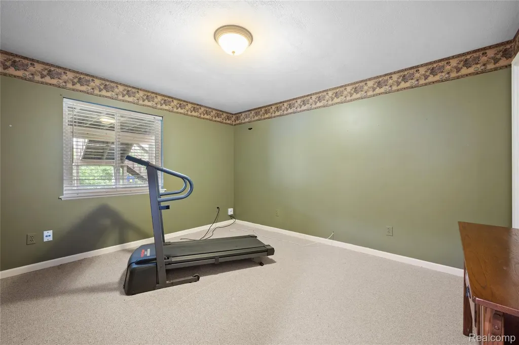 2460 Fenton Creek Lane Fenton Charter Township MI 48430