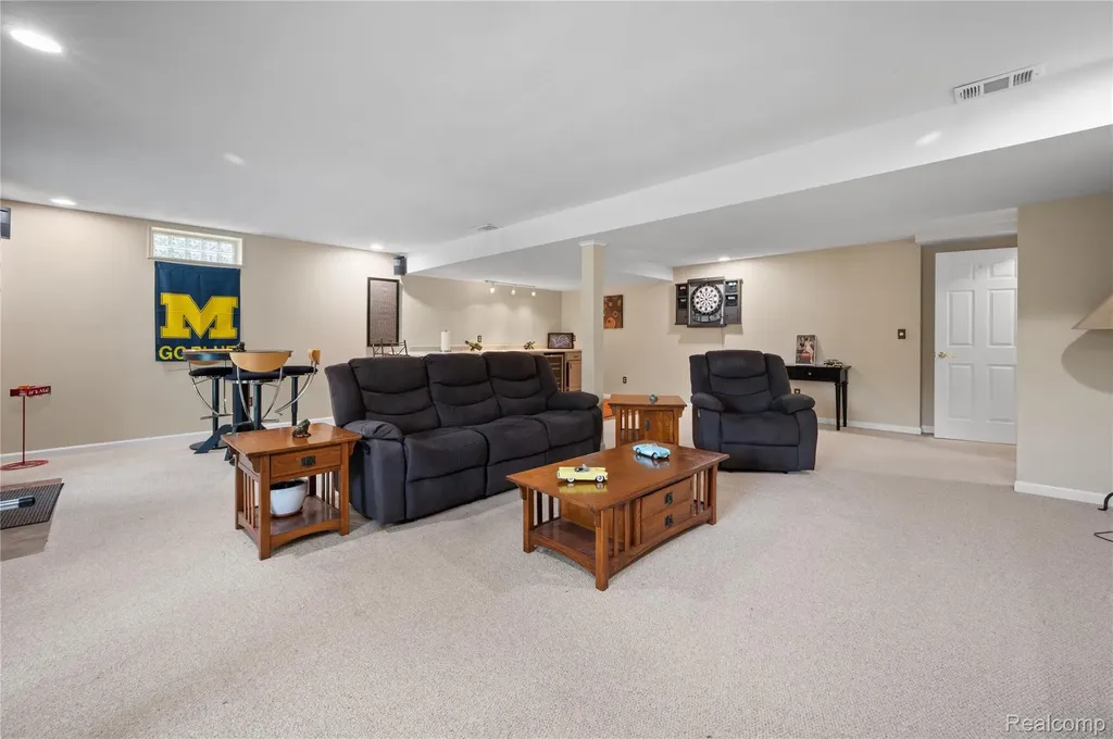 2460 Fenton Creek Lane Fenton Charter Township MI 48430
