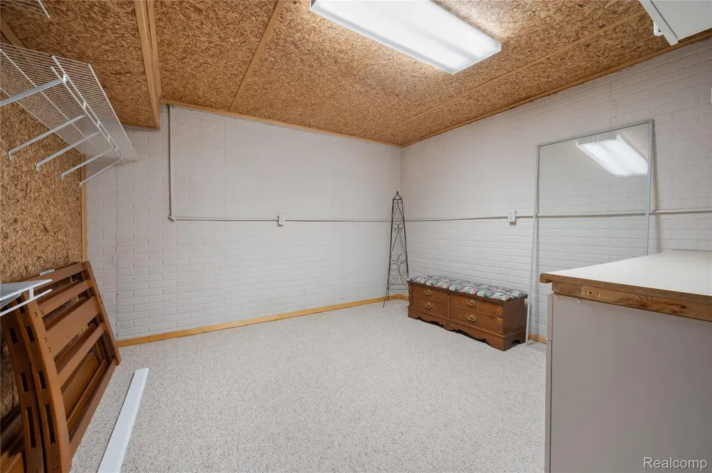 2460 Fenton Creek Lane Fenton Charter Township MI 48430