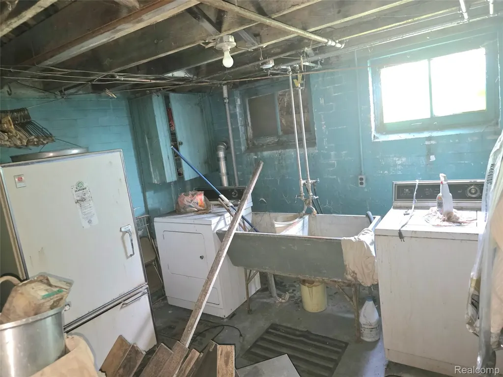 7836 Theisen Street Dearborn City MI 48126