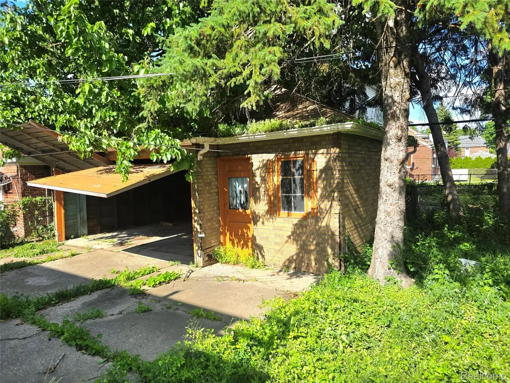 7836 Theisen Street Dearborn City MI 48126