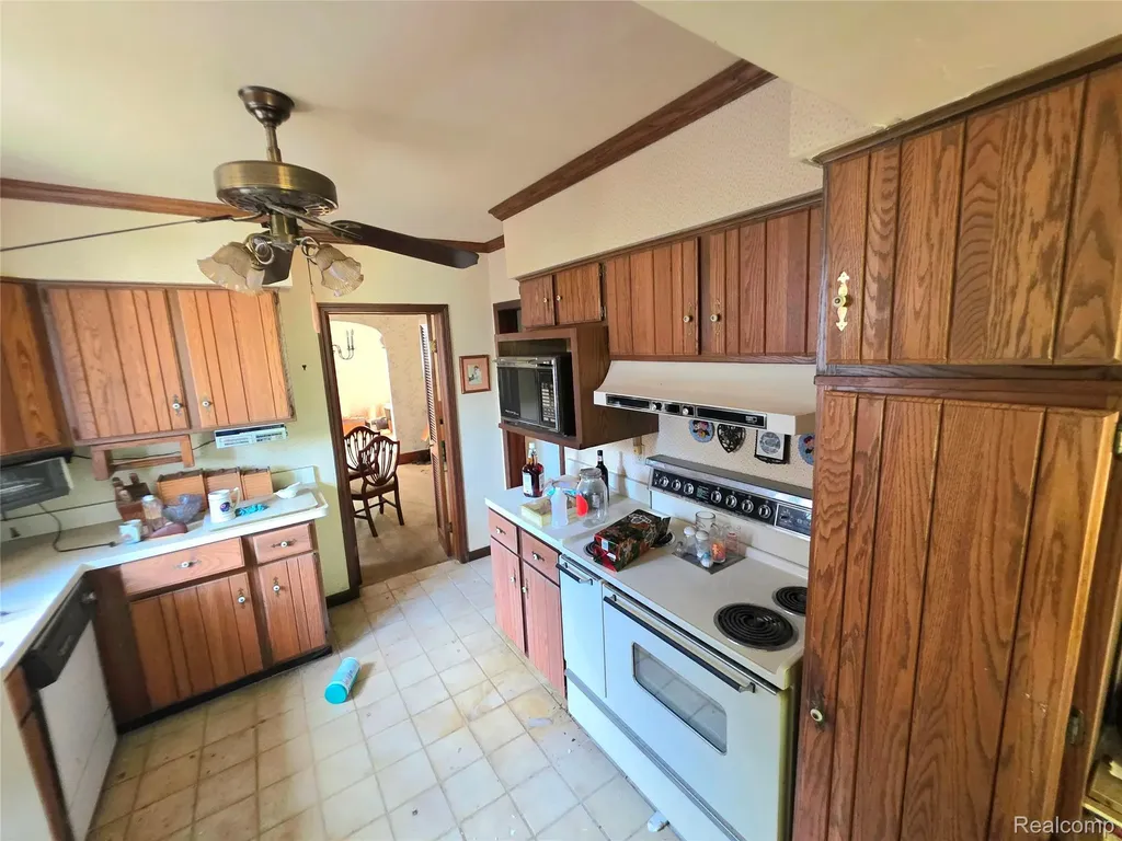 7836 Theisen Street Dearborn City MI 48126