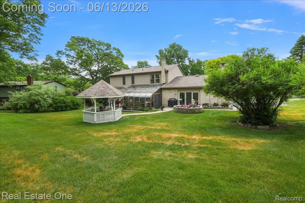 1854 Ludgate Lane Rochester Hills City MI 48309