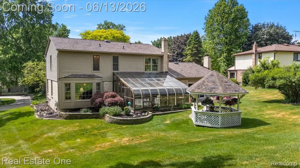 1854 Ludgate Lane Rochester Hills City MI 48309