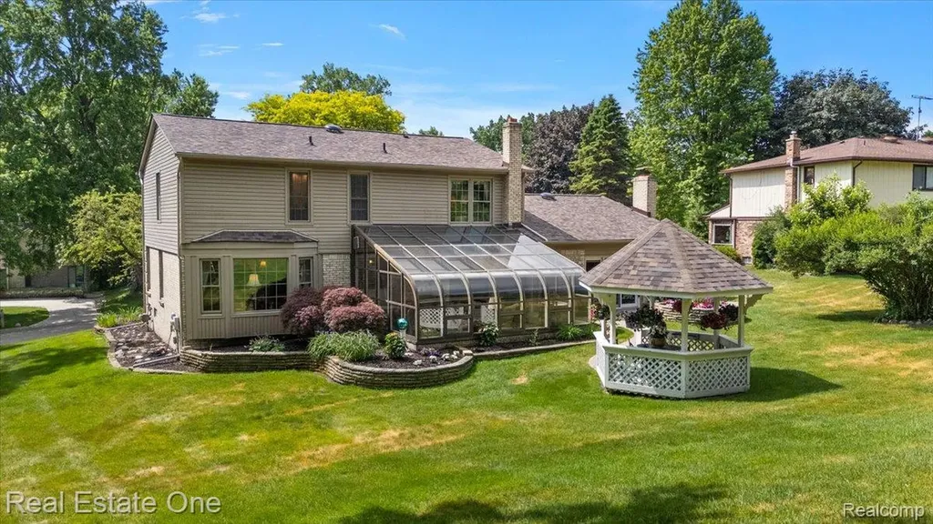 1854 Ludgate Lane Rochester Hills City MI 48309