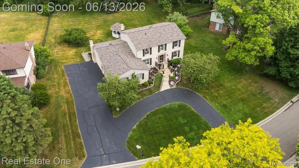 1854 Ludgate Lane Rochester Hills City MI 48309