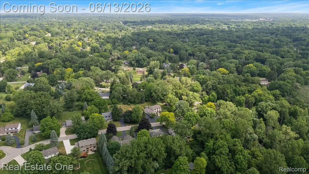 1854 Ludgate Lane Rochester Hills City MI 48309