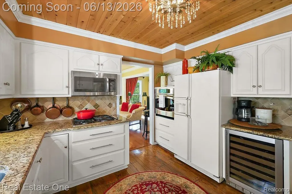 1854 Ludgate Lane Rochester Hills City MI 48309