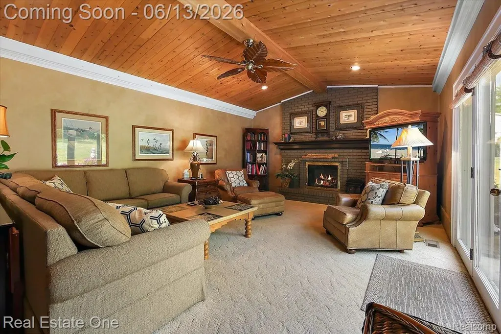 1854 Ludgate Lane Rochester Hills City MI 48309
