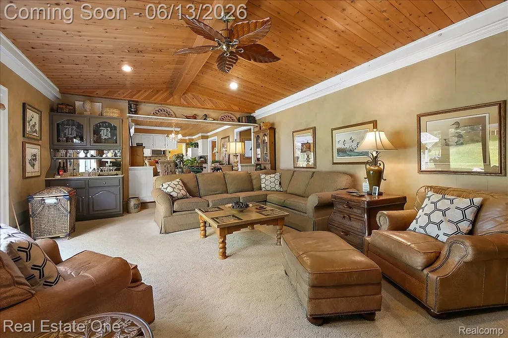1854 Ludgate Lane Rochester Hills City MI 48309