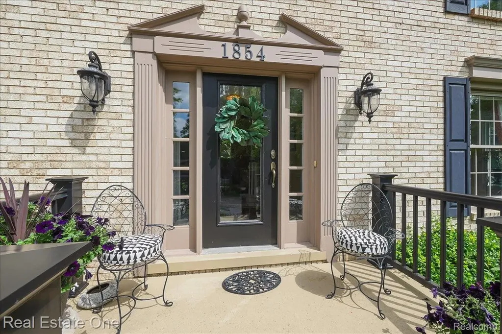 1854 Ludgate Lane Rochester Hills City MI 48309