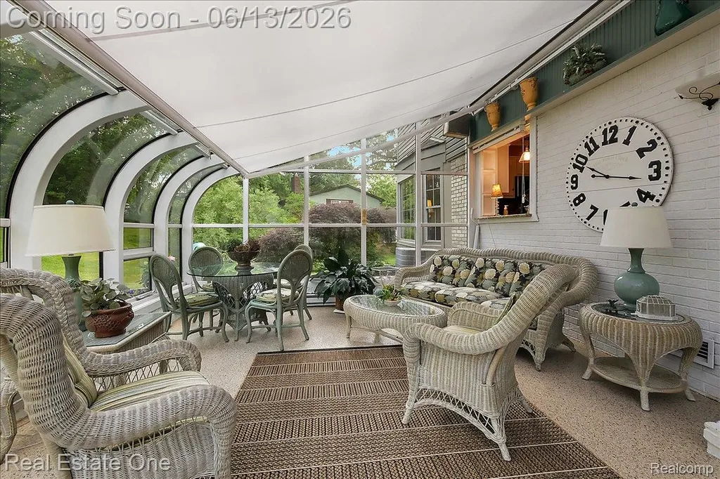 1854 Ludgate Lane Rochester Hills City MI 48309