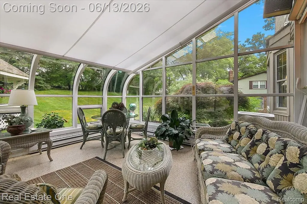 1854 Ludgate Lane Rochester Hills City MI 48309