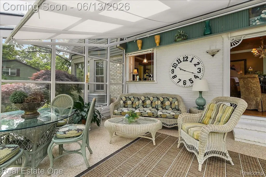 1854 Ludgate Lane Rochester Hills City MI 48309