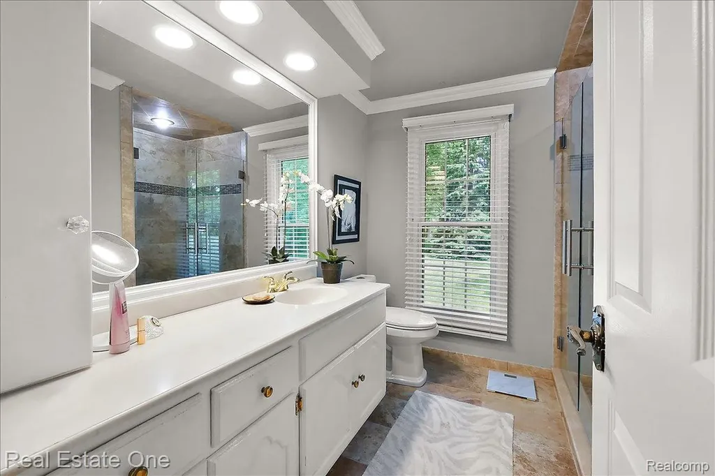 1854 Ludgate Lane Rochester Hills City MI 48309