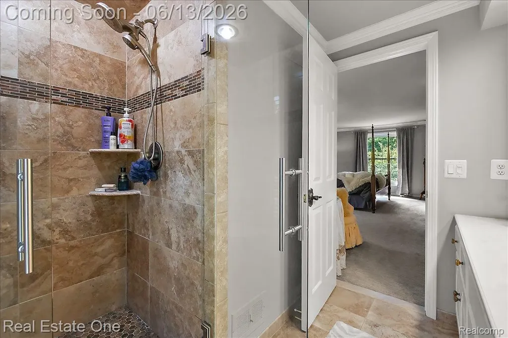 1854 Ludgate Lane Rochester Hills City MI 48309
