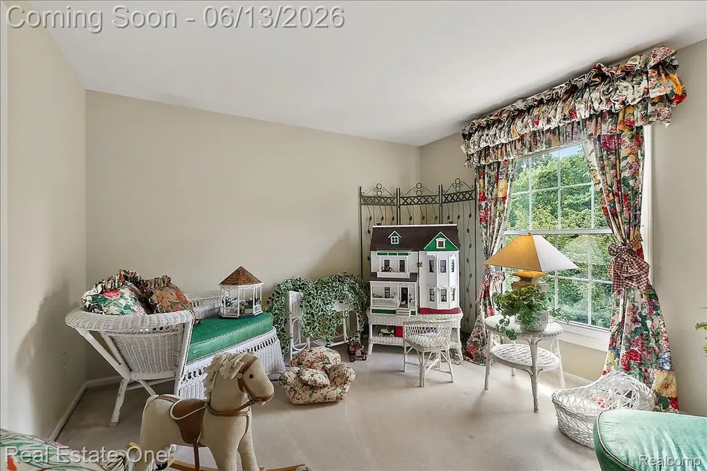1854 Ludgate Lane Rochester Hills City MI 48309