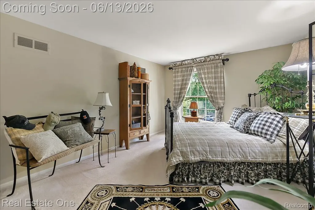 1854 Ludgate Lane Rochester Hills City MI 48309