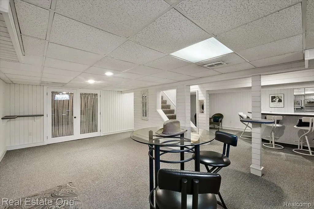 1854 Ludgate Lane Rochester Hills City MI 48309