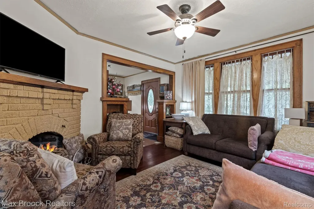516 S Laurel Street Royal Oak City MI 48067