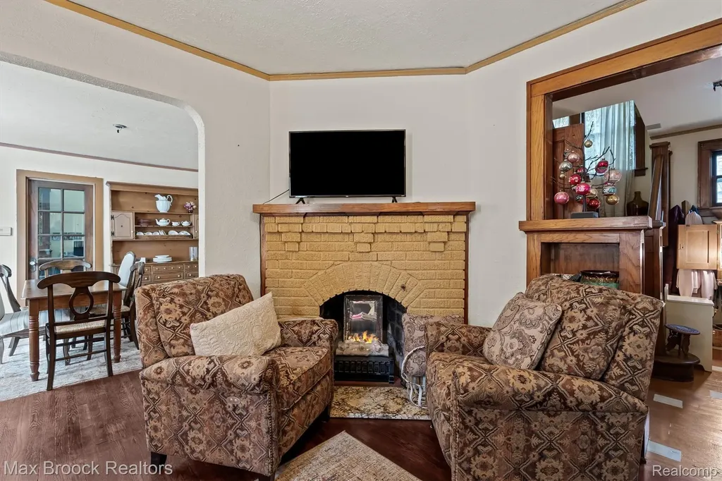 516 S Laurel Street Royal Oak City MI 48067