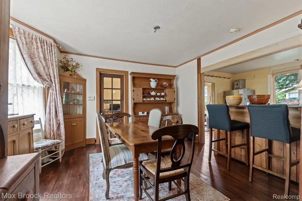516 S Laurel Street Royal Oak City MI 48067