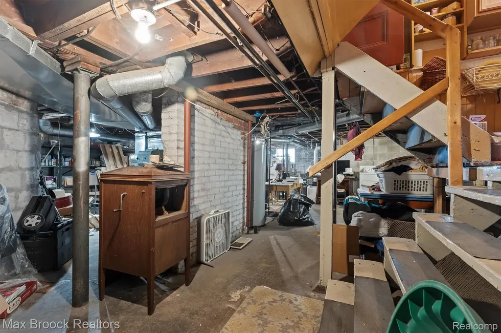 516 S Laurel Street Royal Oak City MI 48067