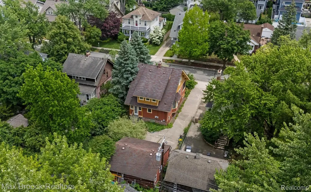 516 S Laurel Street Royal Oak City MI 48067
