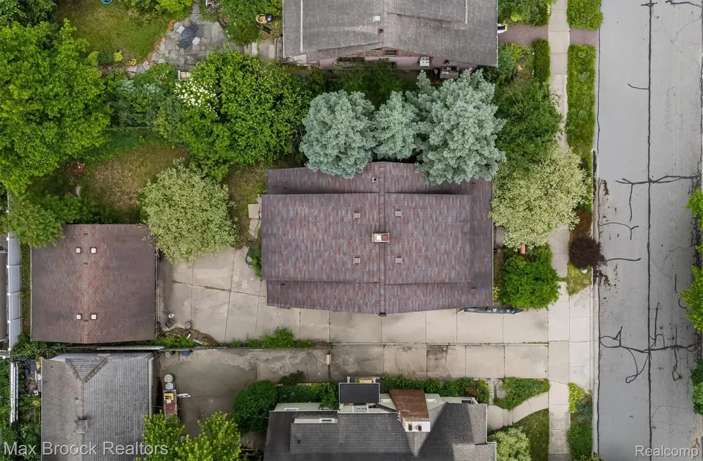 516 S Laurel Street Royal Oak City MI 48067