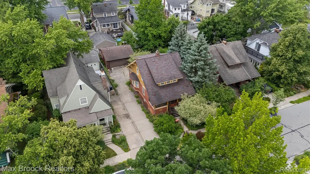 516 S Laurel Street Royal Oak City MI 48067