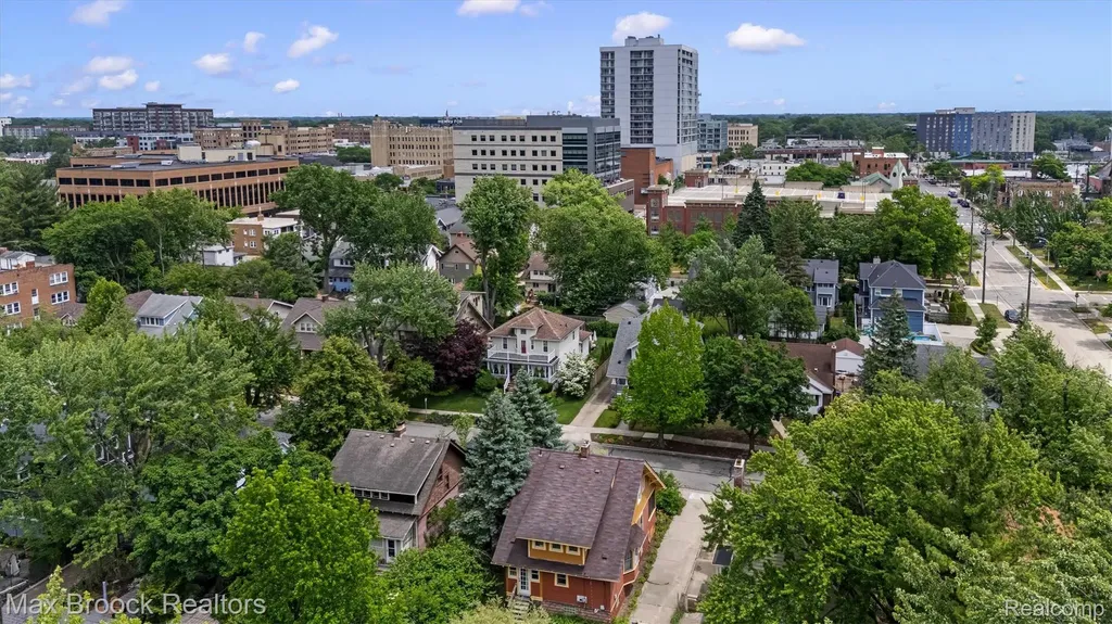 516 S Laurel Street Royal Oak City MI 48067