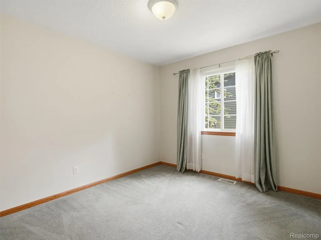 10288 Carmer Road Tyrone Township MI 48430