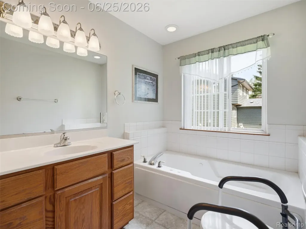 10288 Carmer Road Tyrone Township MI 48430