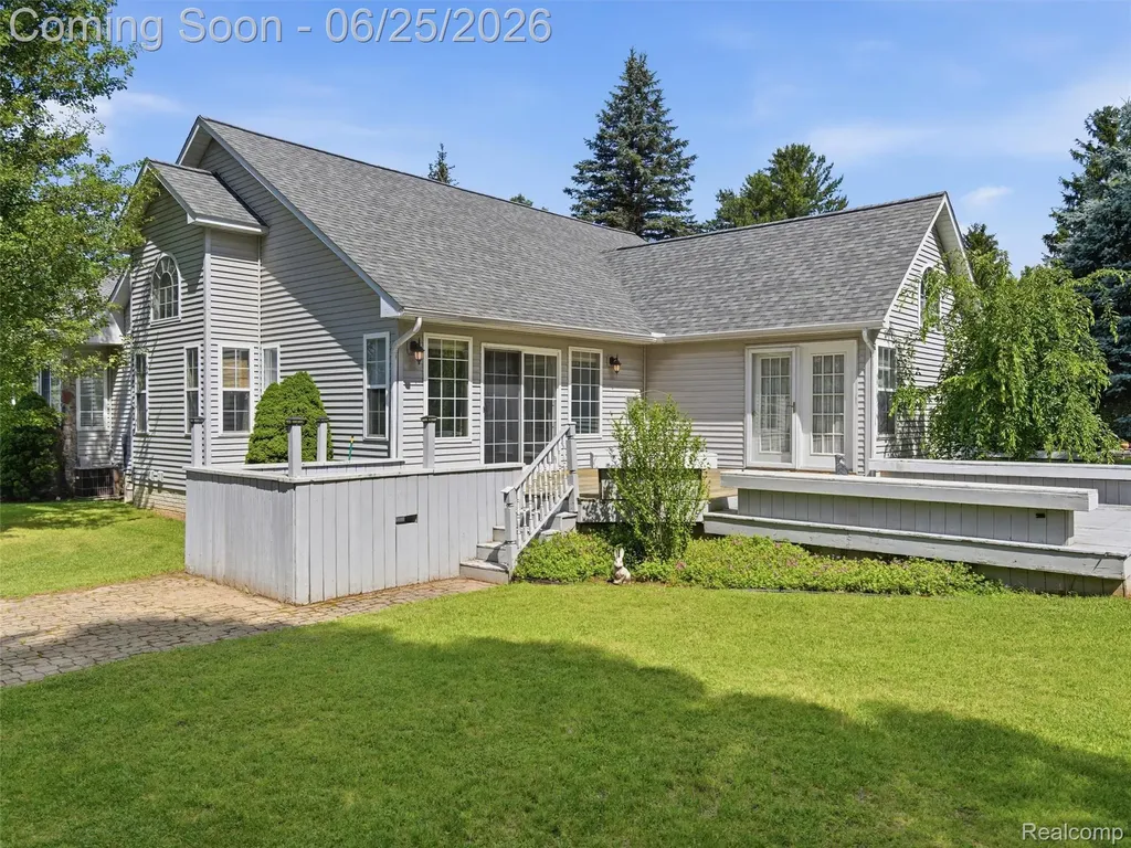 10288 Carmer Road Tyrone Township MI 48430