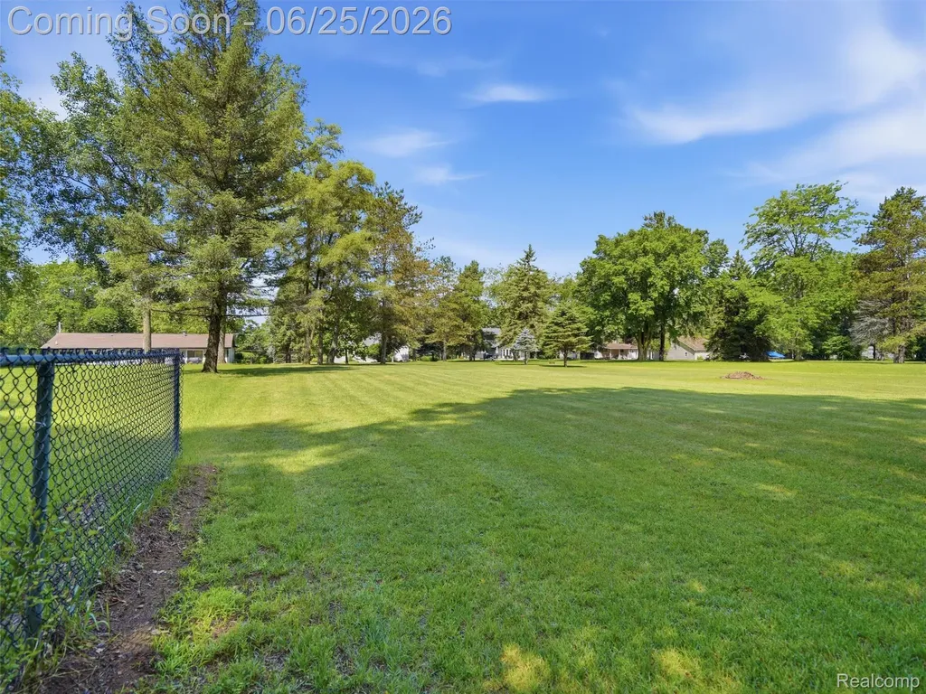 10288 Carmer Road Tyrone Township MI 48430