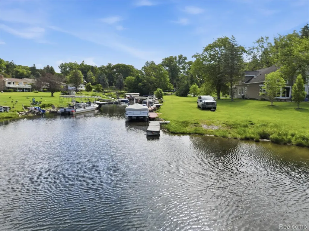10288 Carmer Road Tyrone Township MI 48430