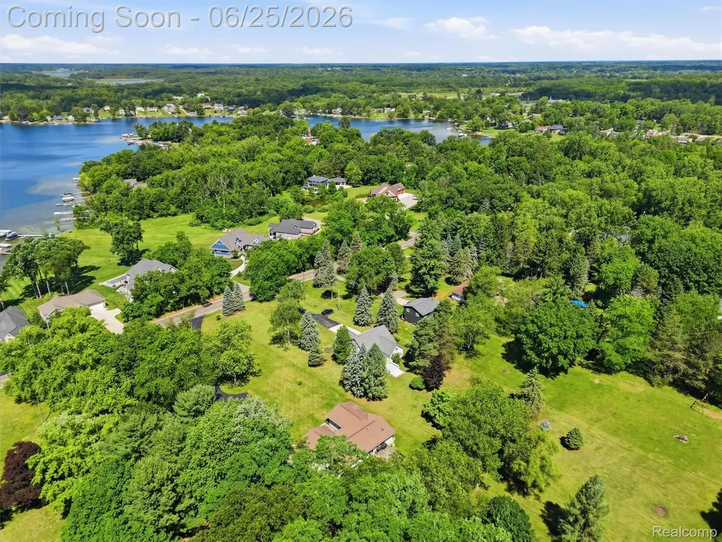 10288 Carmer Road Tyrone Township MI 48430