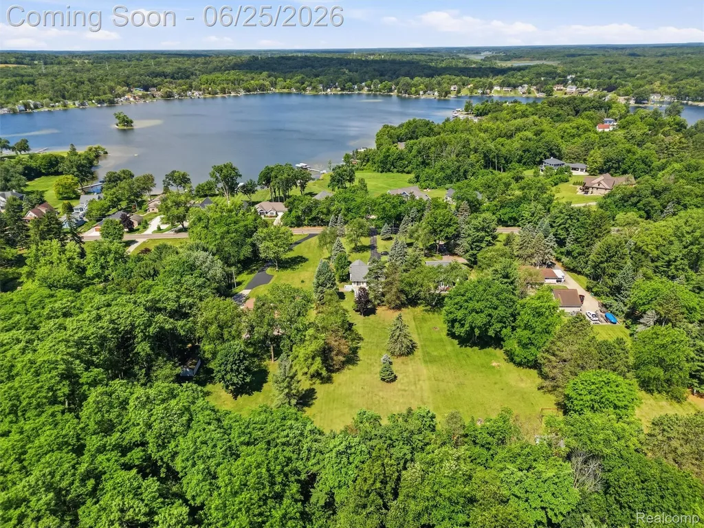 10288 Carmer Road Tyrone Township MI 48430