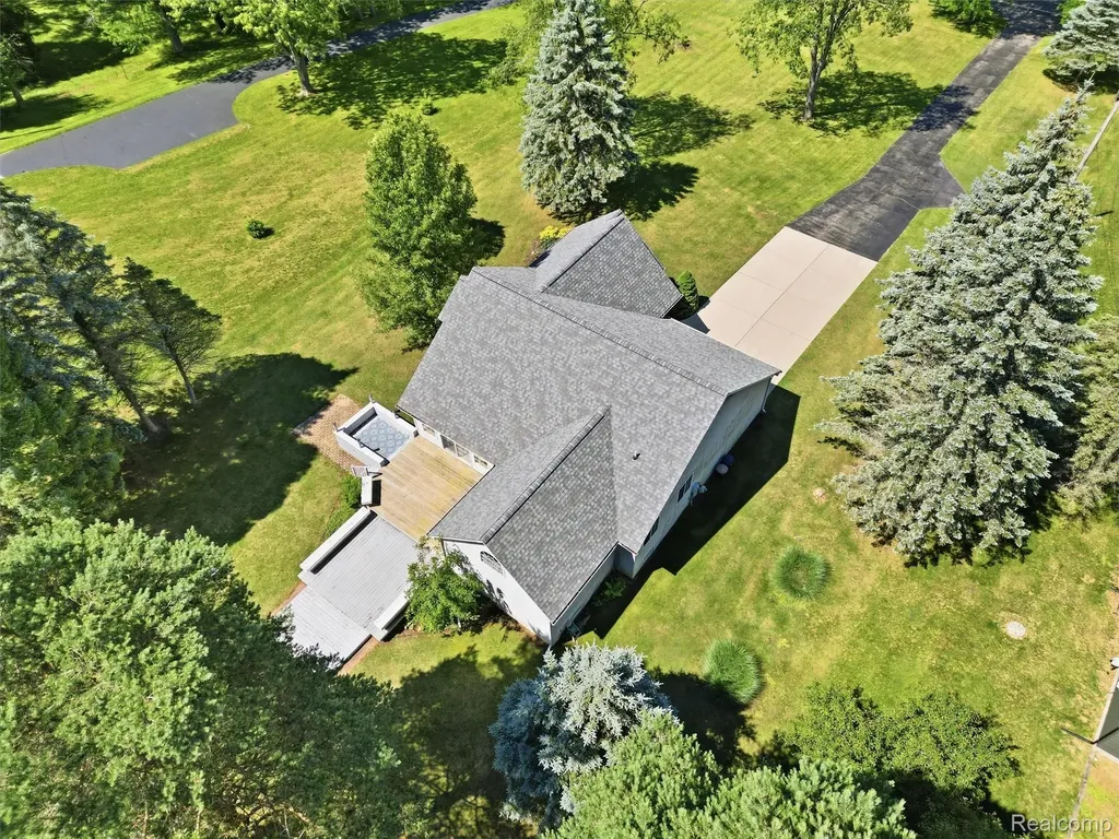 10288 Carmer Road Tyrone Township MI 48430