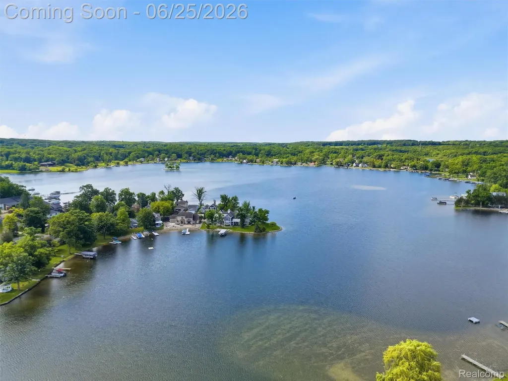 10288 Carmer Road Tyrone Township MI 48430