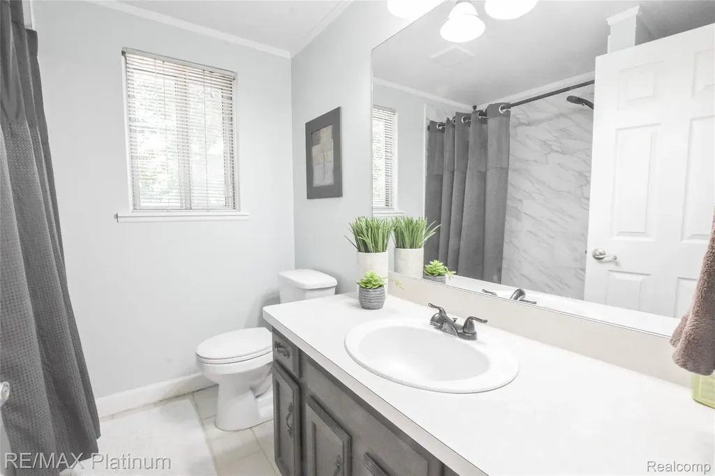 317 Woodlake Drive Brighton City MI 48116