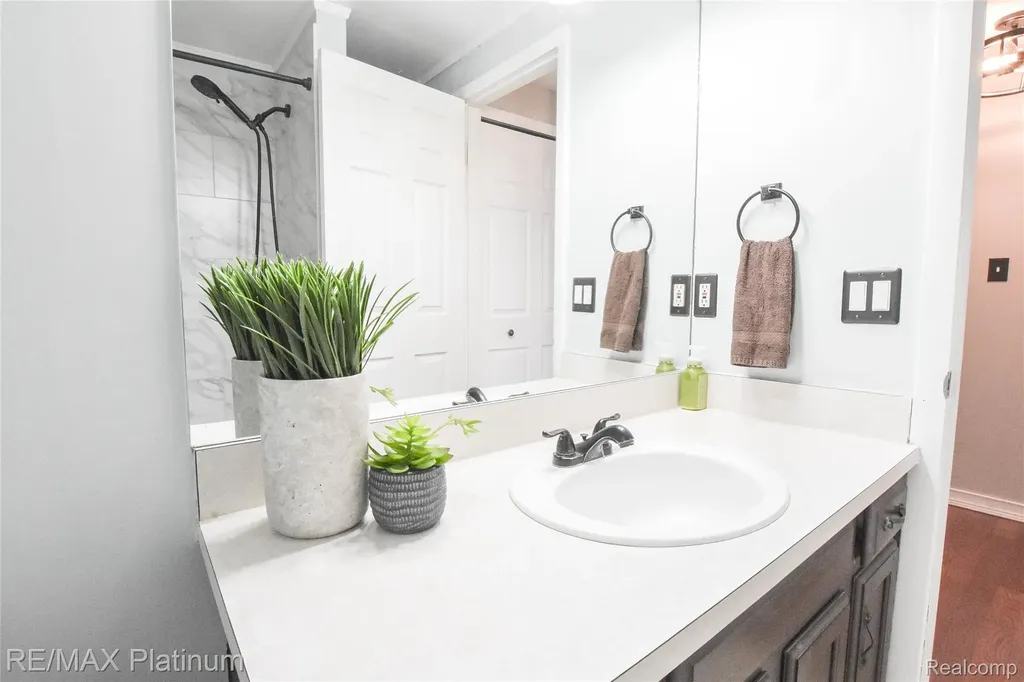 317 Woodlake Drive Brighton City MI 48116