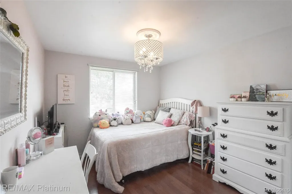 317 Woodlake Drive Brighton City MI 48116