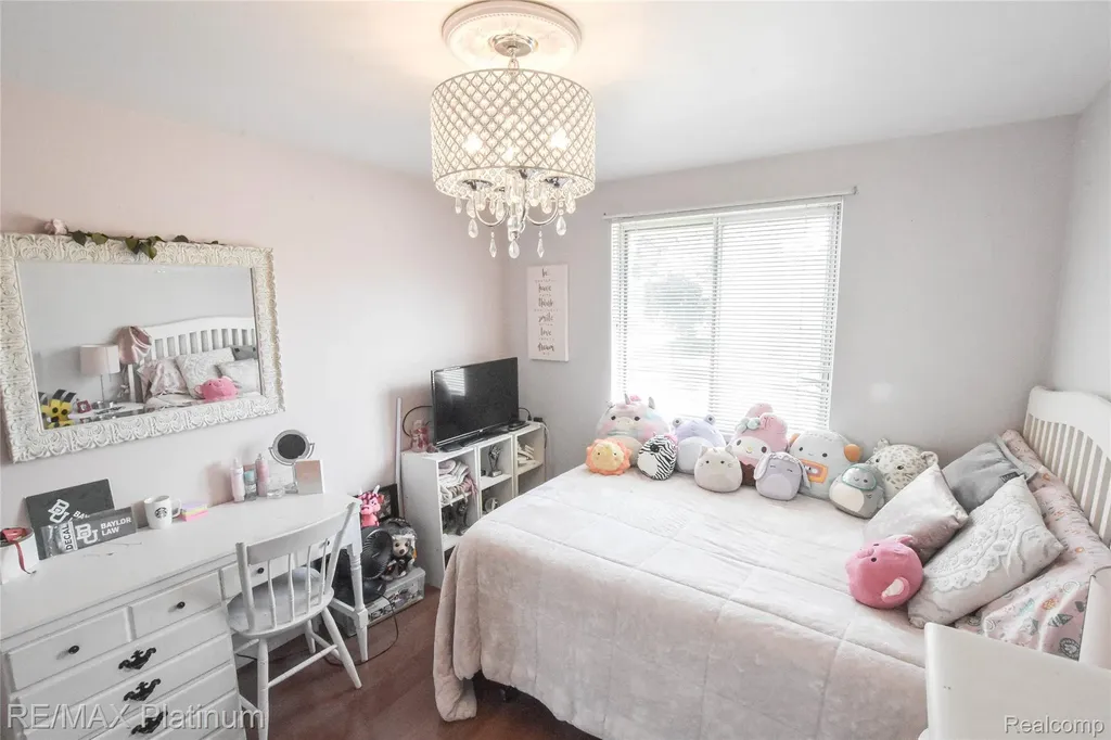 317 Woodlake Drive Brighton City MI 48116