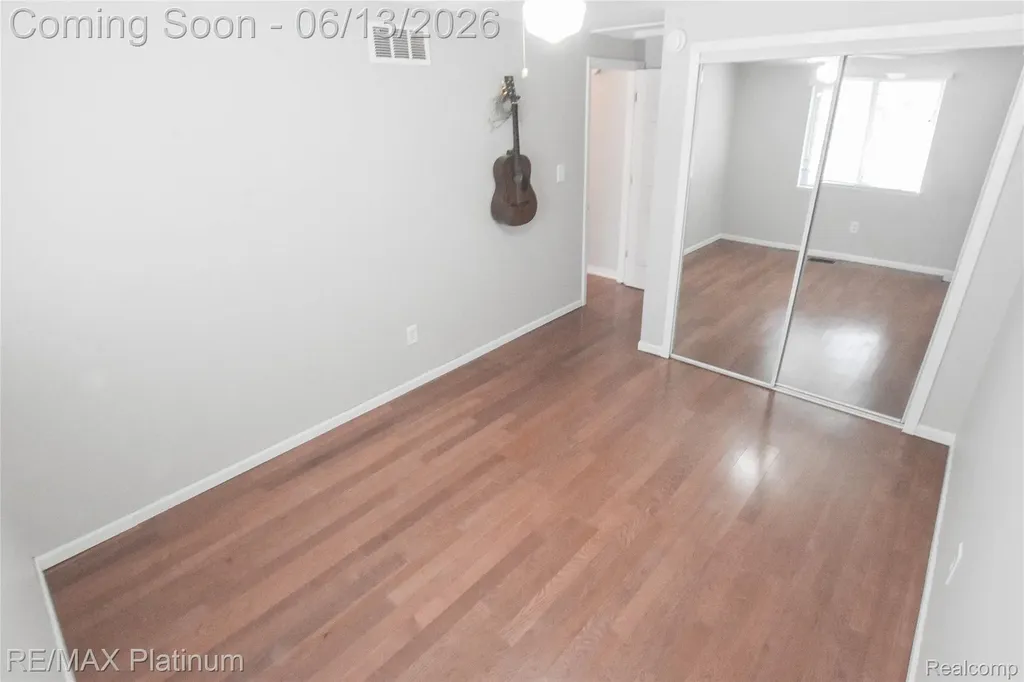 317 Woodlake Drive Brighton City MI 48116