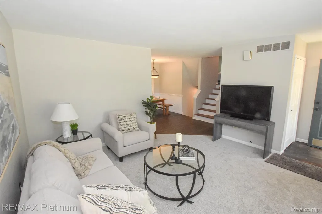317 Woodlake Drive Brighton City MI 48116