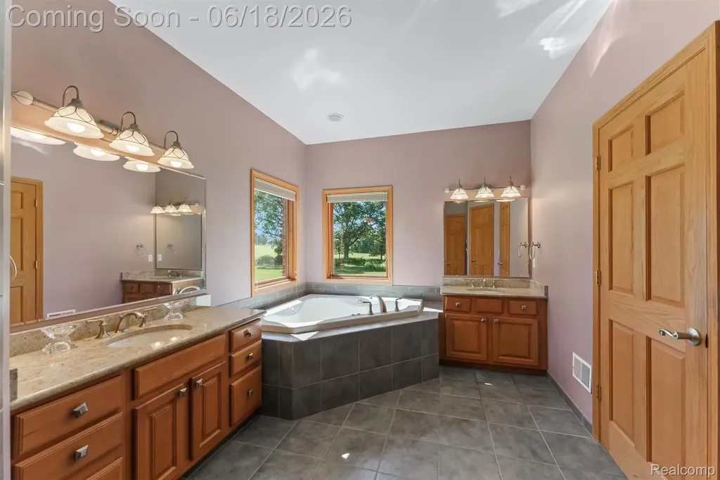 5715 Crest Court Webster Township MI 48130