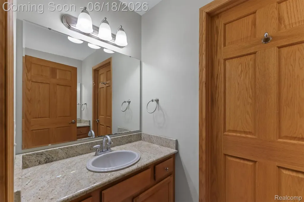 5715 Crest Court Webster Township MI 48130