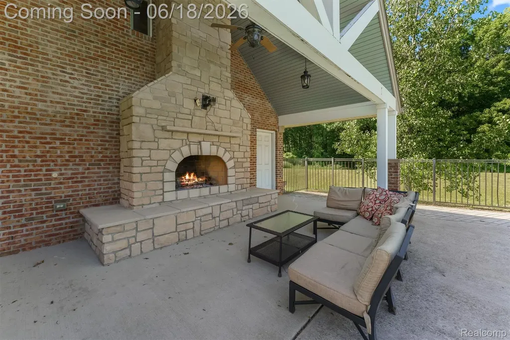 5715 Crest Court Webster Township MI 48130